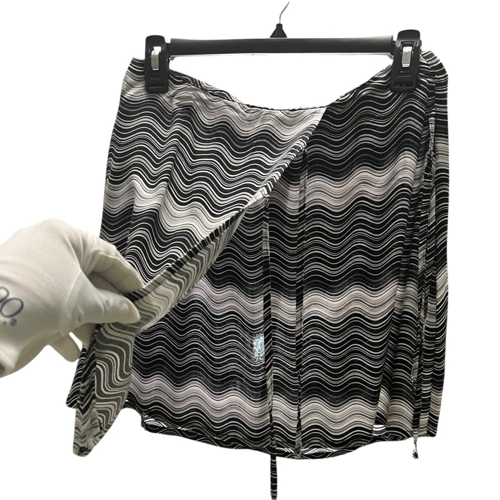 SO Black and White flap front Skirt